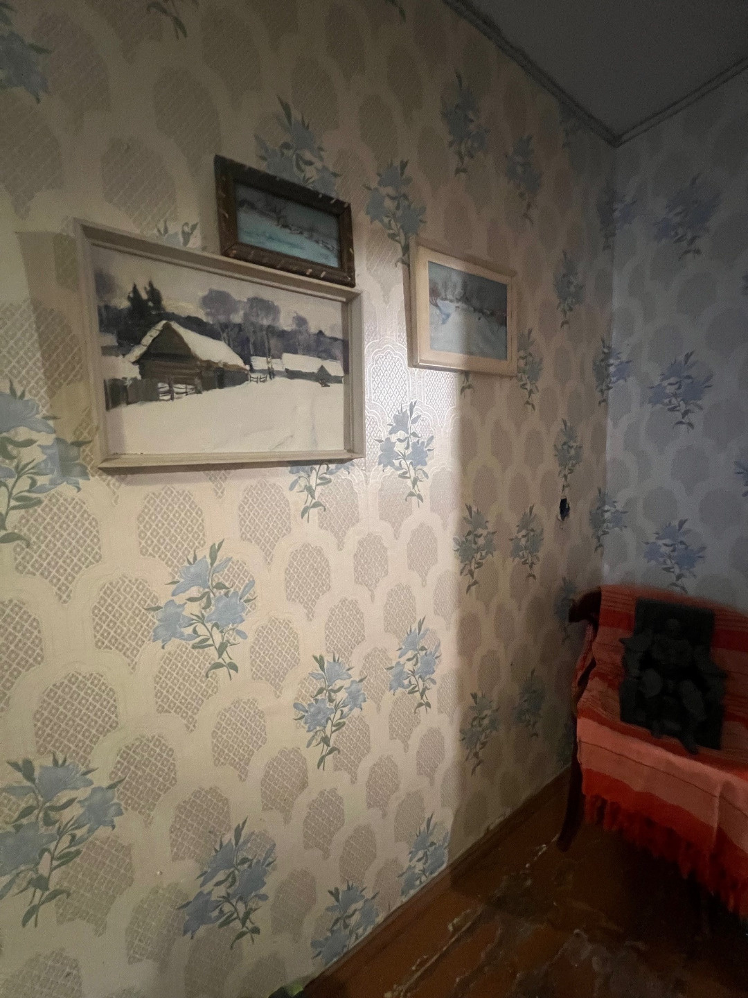 Продаем  3-х  комнатную квартиру  в историческом центе города! 
Комнаты изолированные, есть  возможность воплотить свои дизайнерские идеи, оборудовать гардеробную например. 
Благоустроенный район с развитой инфраструктурой, рядом с домом школа, детский сад, сетевые магазины, Торговый Центр, централь