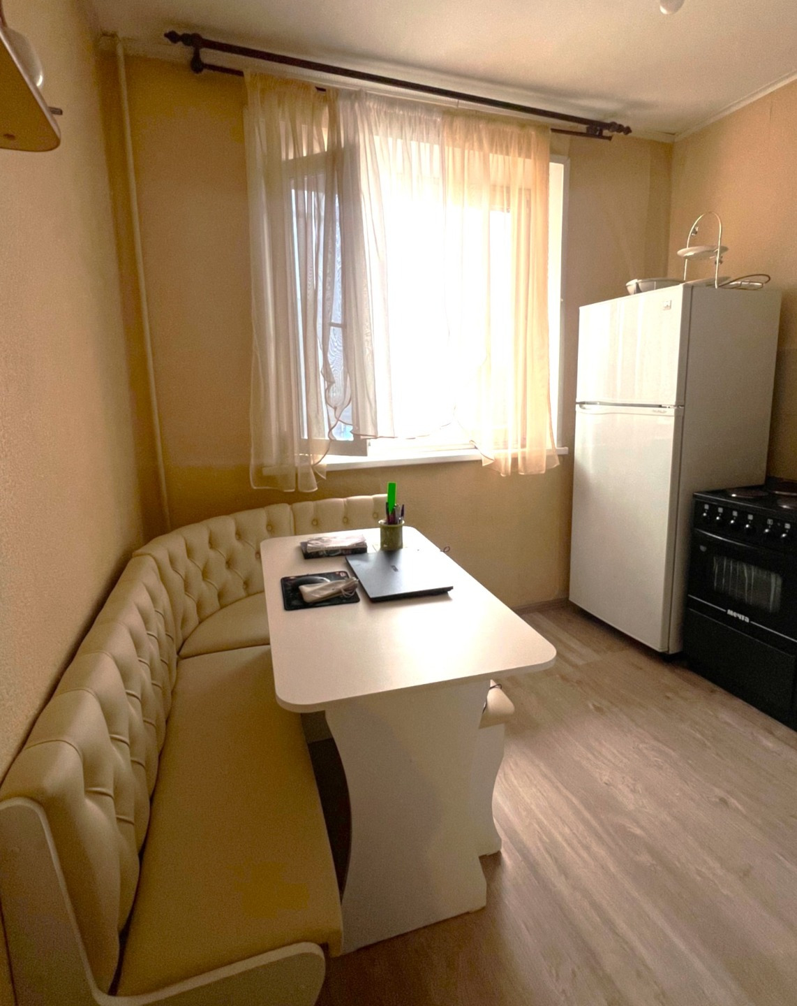      Ваша светлая, уютная 1-комнатная квартира с просторной лоджией. Площадь квартиры с учетом  лоджии 40,9 м. кв.м.  
Развитая инфраструктура,  до ст. м. Алма-Атинская 12-15 минут пешком, рядом Братеевская набережная, красивый парк Братеевская пойма, 
школы, детские сады, медицинские учреждения, се