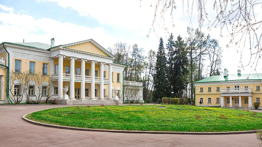 ВАША КВАРТИРА - ЕВРО 3. Уютная, просторная : большая кухня-гостиная, две изолированные комнаты, качественный ремонт, приятные соседи, Приватная, безопасная территория. Есть выход в закрытый двор, при желании можно оборудовать подиум ,террасу. Большое количество парковочных мест, внутренний двор без 