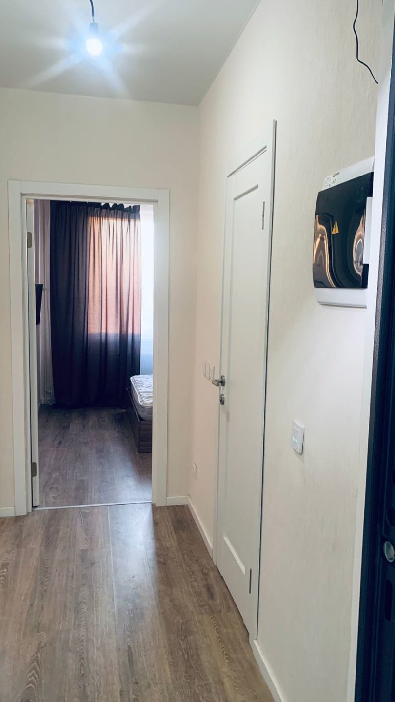 МОСКВА! МОСКОВСКАЯ ПРОПИСКА! 
Евро 2-х комнатная квартира , полностью укомплектована необходимой техникой и мебелью. Шаговая доступность до МЦД Силикатная 20 минут пешком. Рядом останова наземного транспорта, можно доехать до метро Бунинская алея , метро Анино. Так же, рядом с ЖК будет станция метро